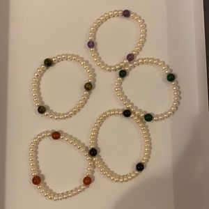 5 pearl bracelets with accent colored beads